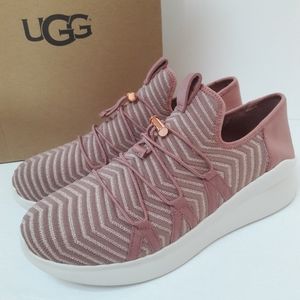 ugg kinney metallic sneaker